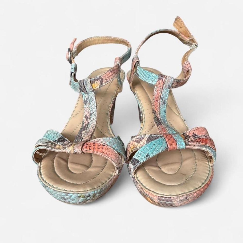 Born Crown multi colored snakeskin print kitten‎ heels Size US 10